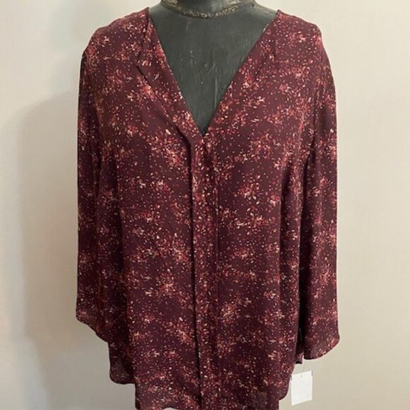 41 Hawthorn Burgundy 3/4 roll tab sleeves pleated back tunic, size 2X - Picture 1 of 3